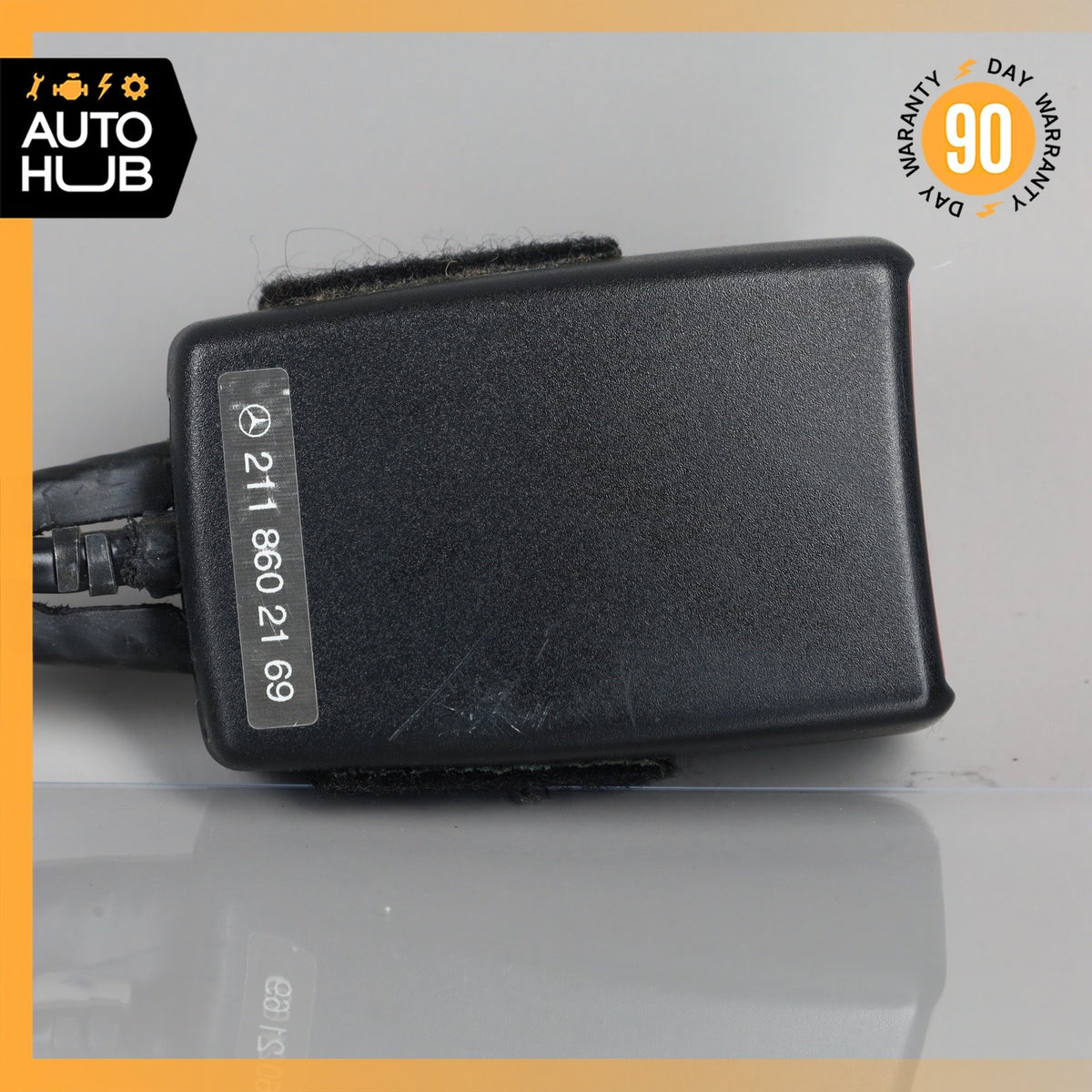 Mercedes W204 C63 AMG E320 Front Left Driver Side Seat Belt Buckle OEM - photo 4