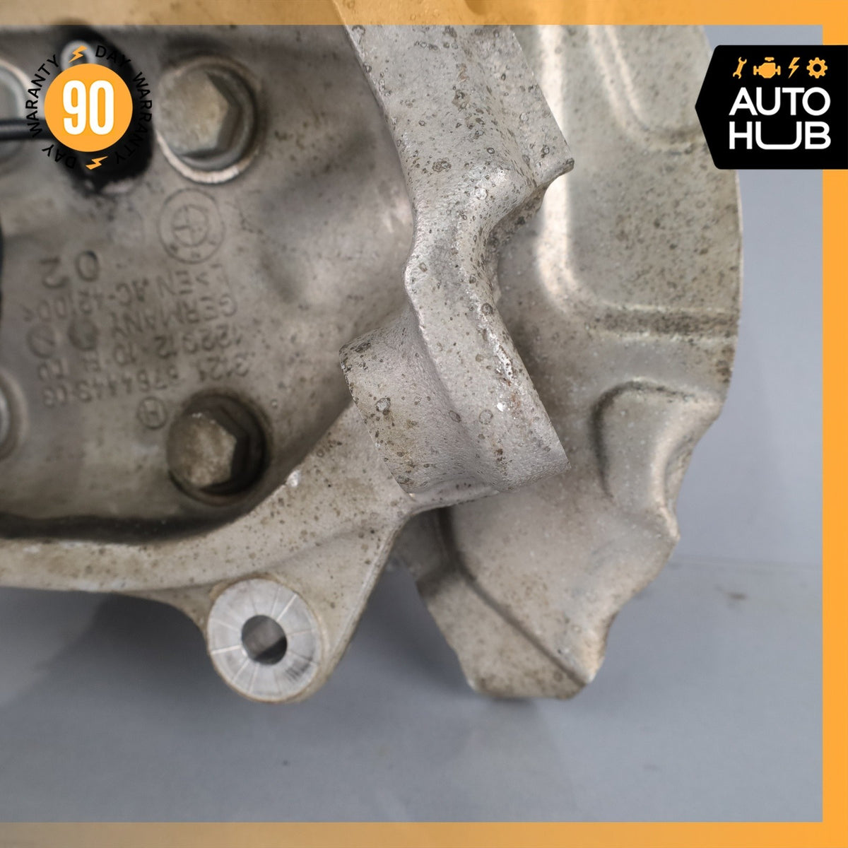 07-13 BMW E88 128i 328i Front Left Driver Side Spindle Knuckle Hub OEM - photo 11