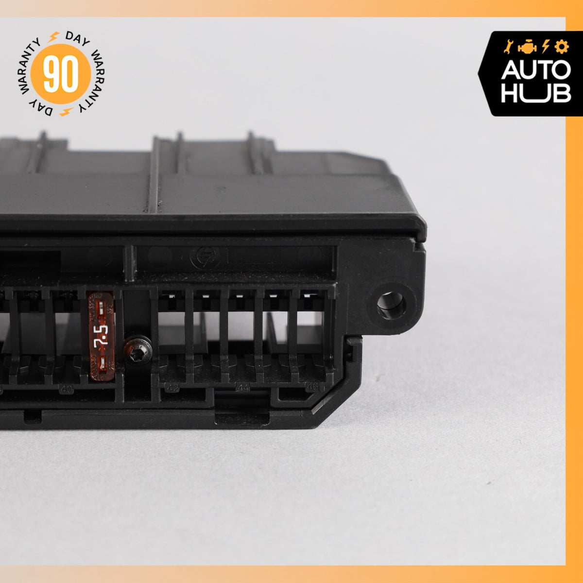 BMW E64 650i Front Dash Power Distribution Fuse Relay Box OEM 71k - photo 5