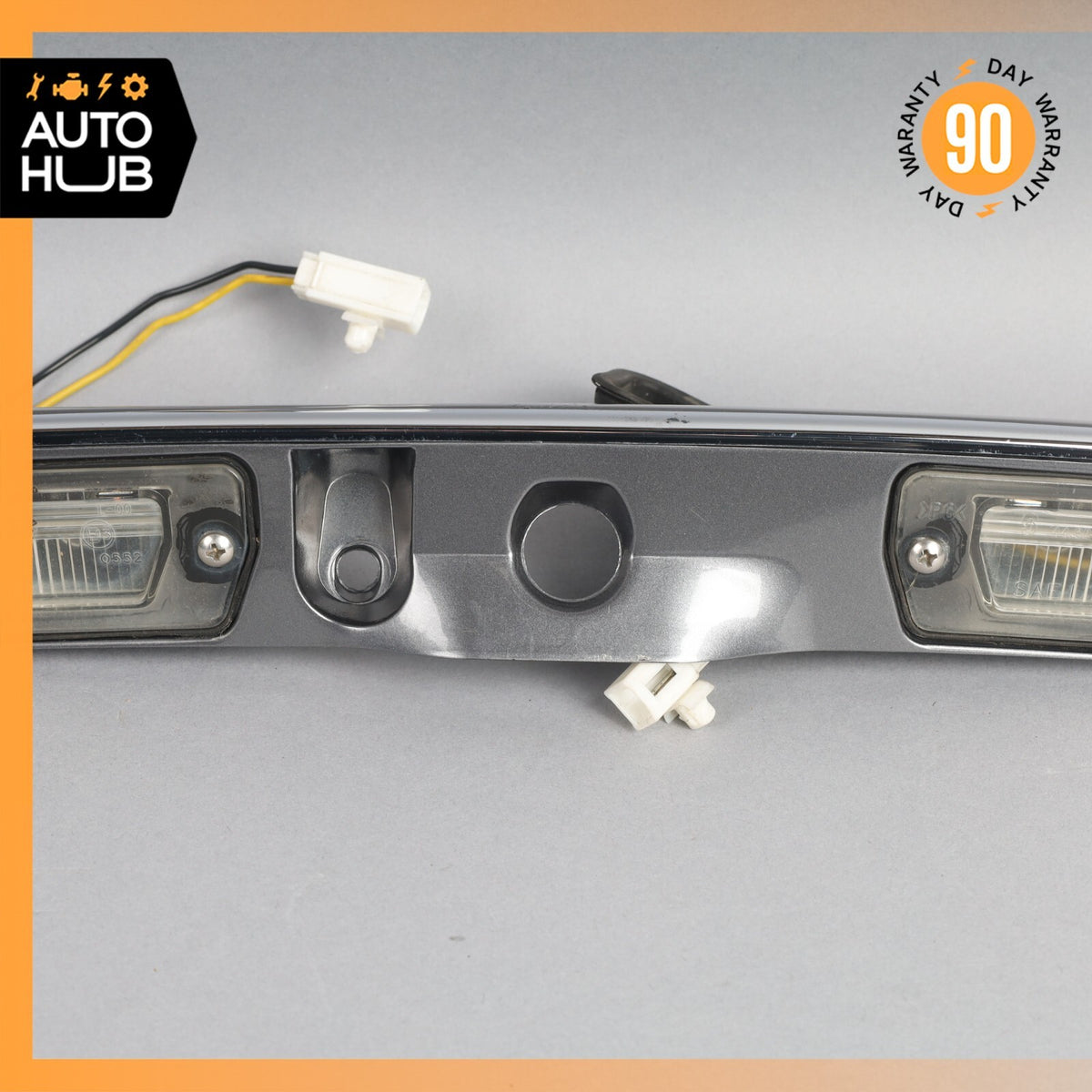 02-07 Maserati Spyder 4200 M138 Rear Trunk Lid Moulding Plate w/Lights OEM 61k - photo 11