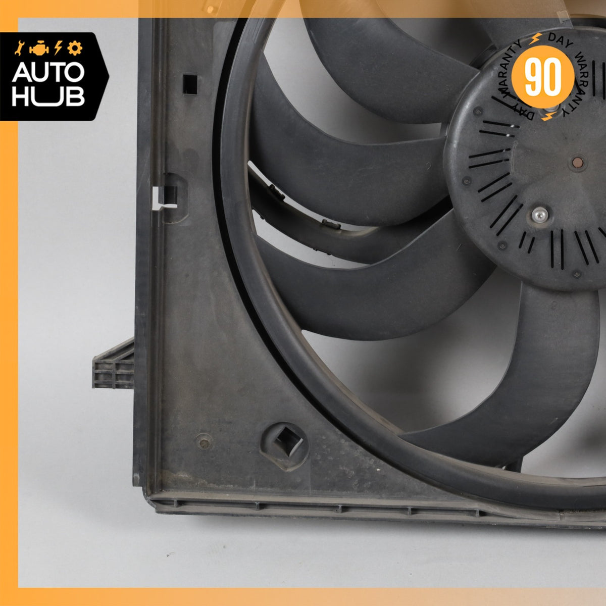 Maserati Quattroporte M156 Engine Radiator Cooling Fan Motor Assembly OEM 56k - photo 5