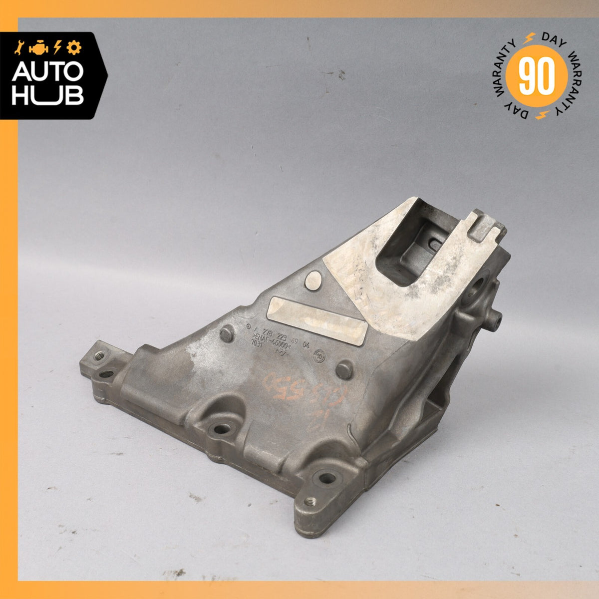 12-18 Mercedes W218 CLS550 E550 Engine Motor Left Side Mount Bracket OEM - photo 1