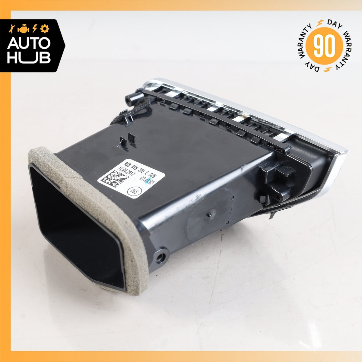 Porsche Macan 95B A/C Dashboard Air Fresh Vent Center Right Side 95B819202E OEM - photo 9