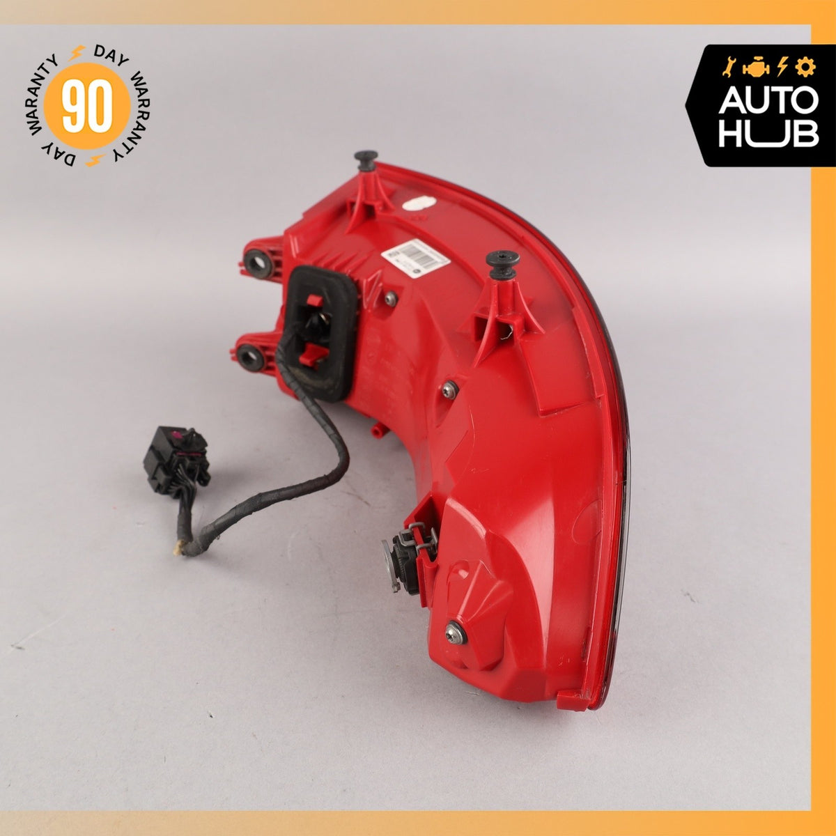 15-18 Porsche Macan 95B S GTS Right Side Outer Tail Light Lamp 95B945096E OEM - photo 13