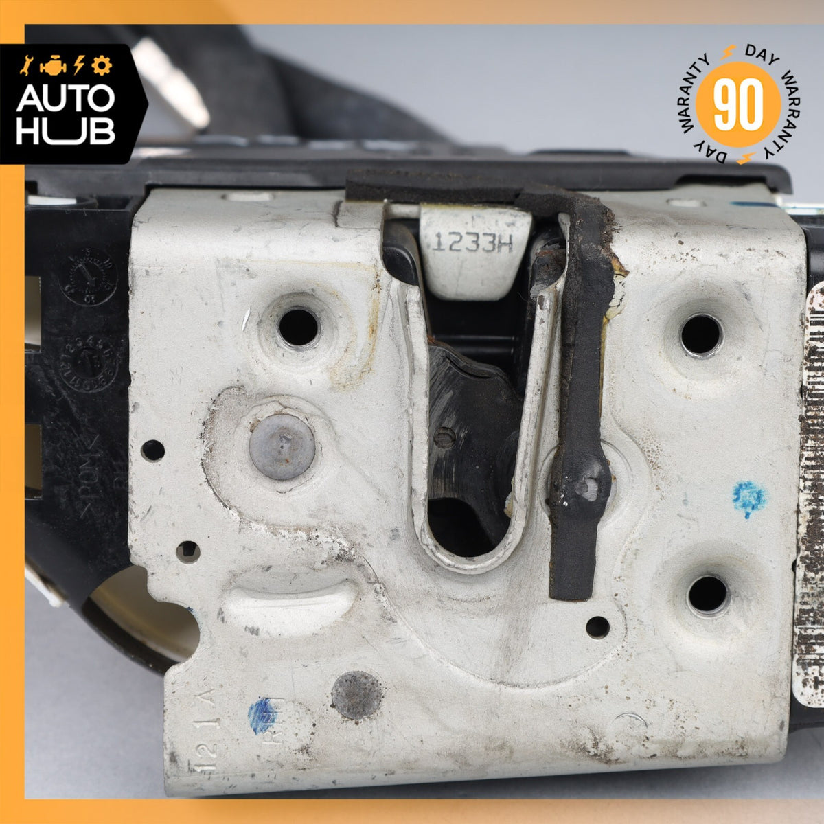 Maserati Quattroporte Ghibli Front Right Side Door Lock Latch Actuator OEM - photo 11