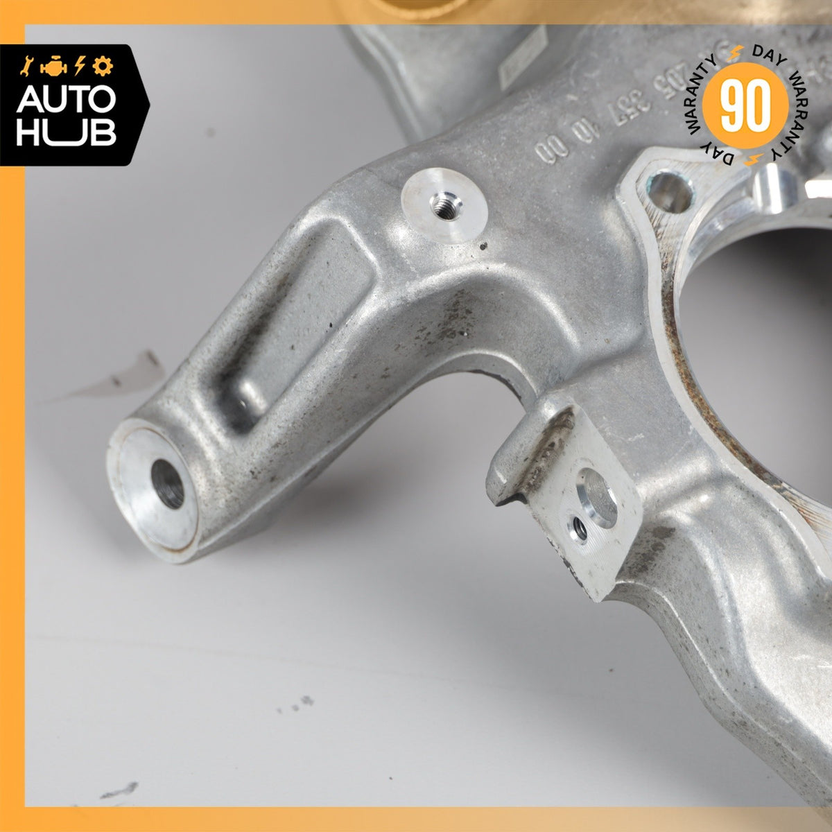 Mercedes W205 C300 Rear Right Side Spindle Knuckle 2053571000 OEM - photo 8