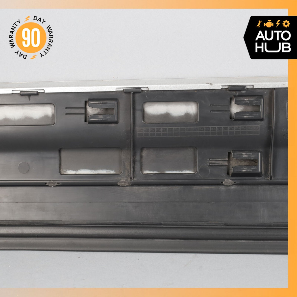 11-18 Porsche Cayenne 958 Front Right Side Lower Door Molding Silver OEM - photo 11