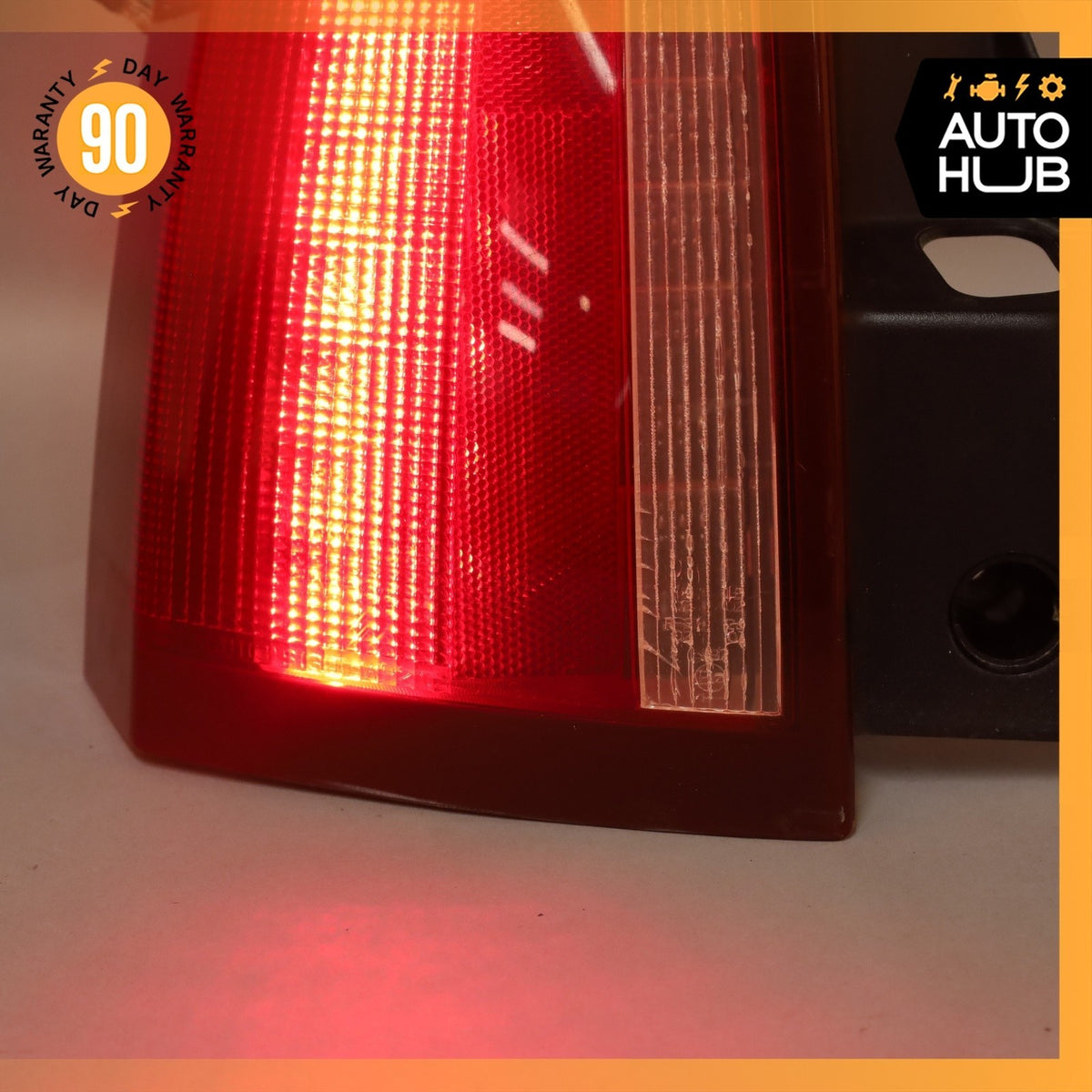 04-09 Cadillac XLR Tail Light Lamp Left Driver Side 10360930 OEM - photo 4