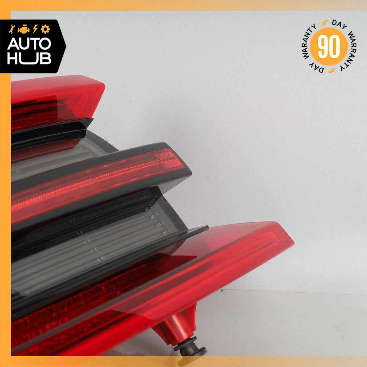 15-18 Porsche Macan 95B S GTS Left Side Outer Tail Light Lamp 95B945095E OEM - photo 9