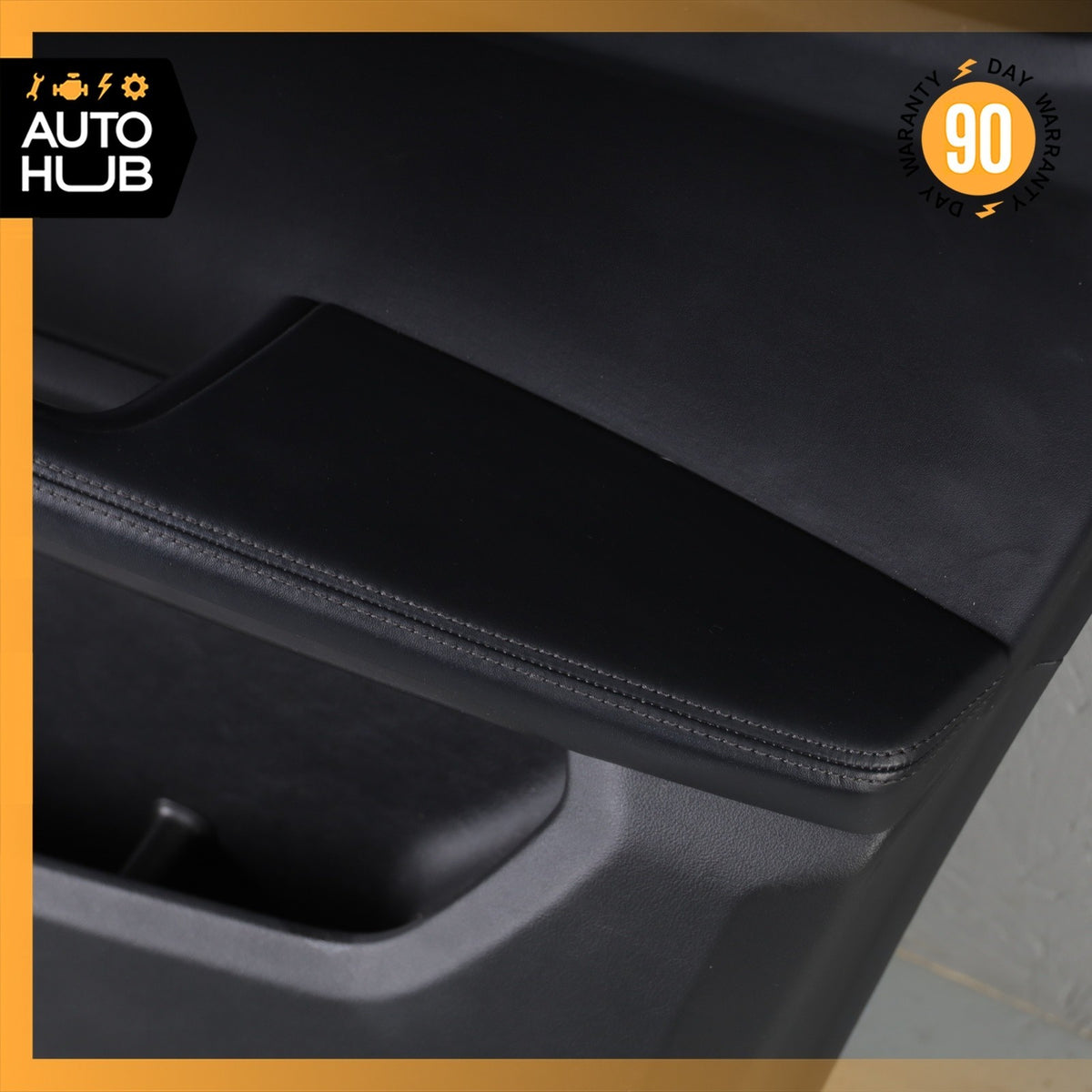 15-24 Porsche Macan 95B Front Right Side Interior Door Panel Leather OEM 44k - photo 10