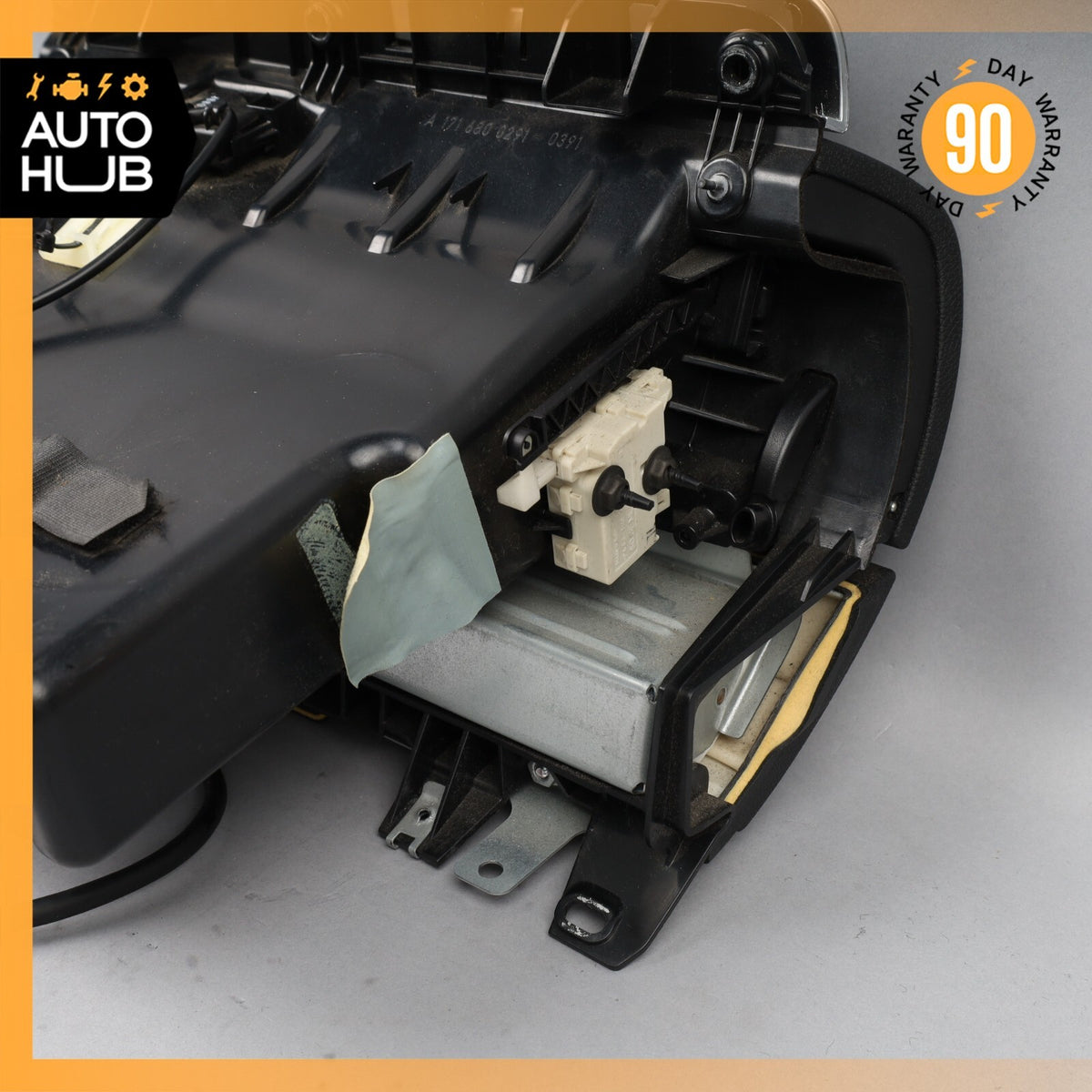 05-11 Mercedes R171 SLK350 SLK300 Glove Box Storage Passenger Side w/ Airbag OEM - photo 8