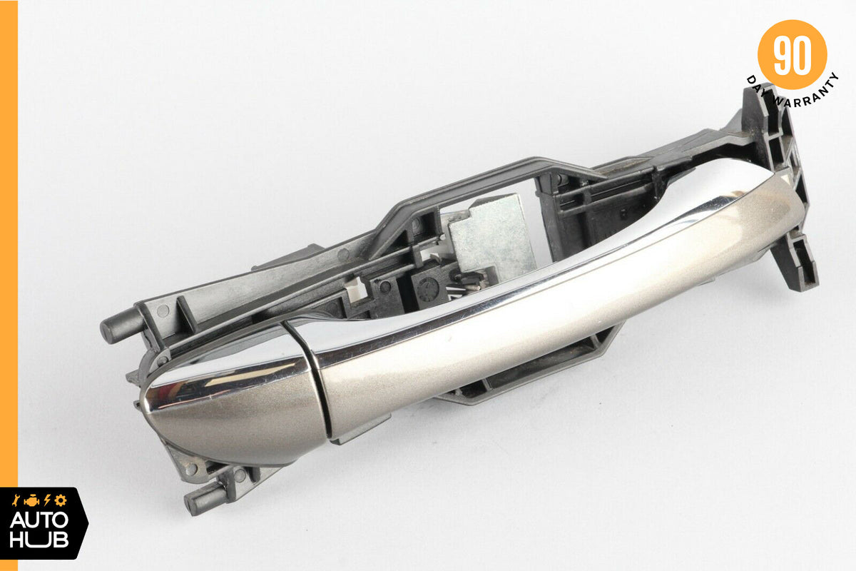 06-11 Mercedes W219 CLS500 CLS550 Exterior Door Handle Front Right Side OEM - photo 1