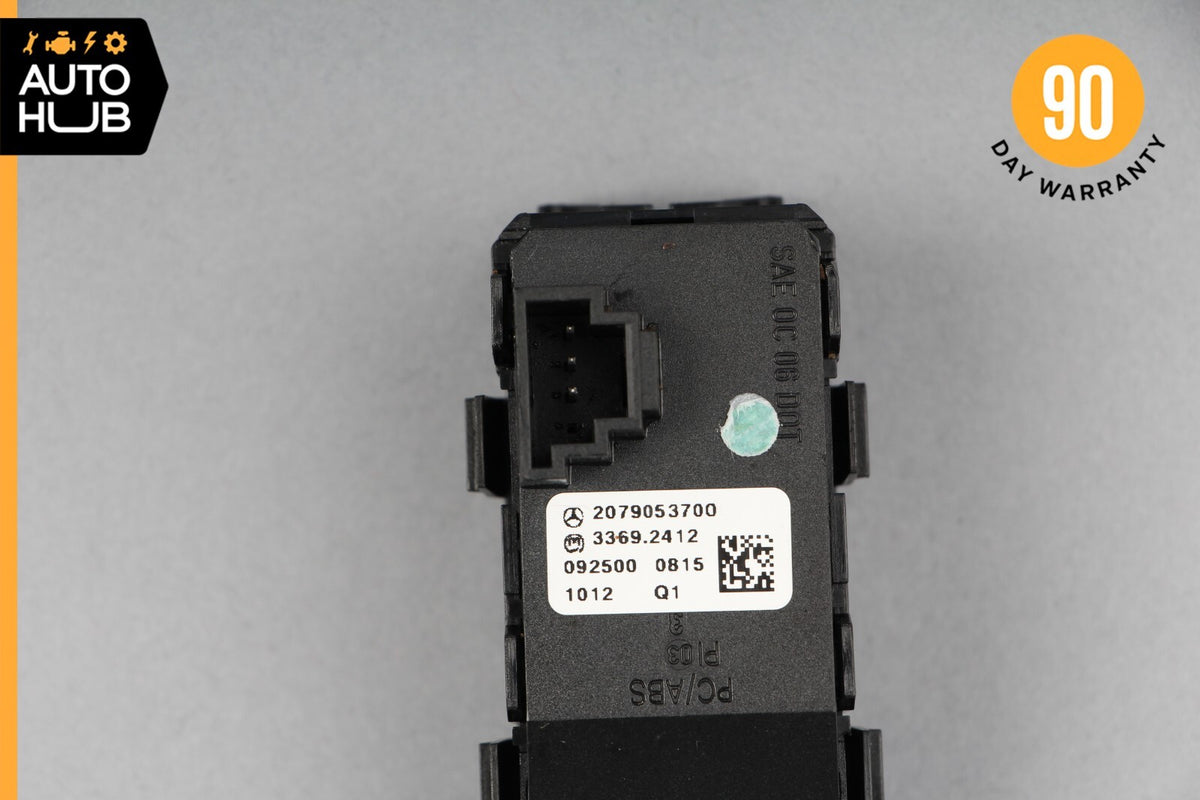 10-13 Mercedes W207 E550 Coupe Hazard Warning Light Switch Button 2079053700 OEM - photo 11