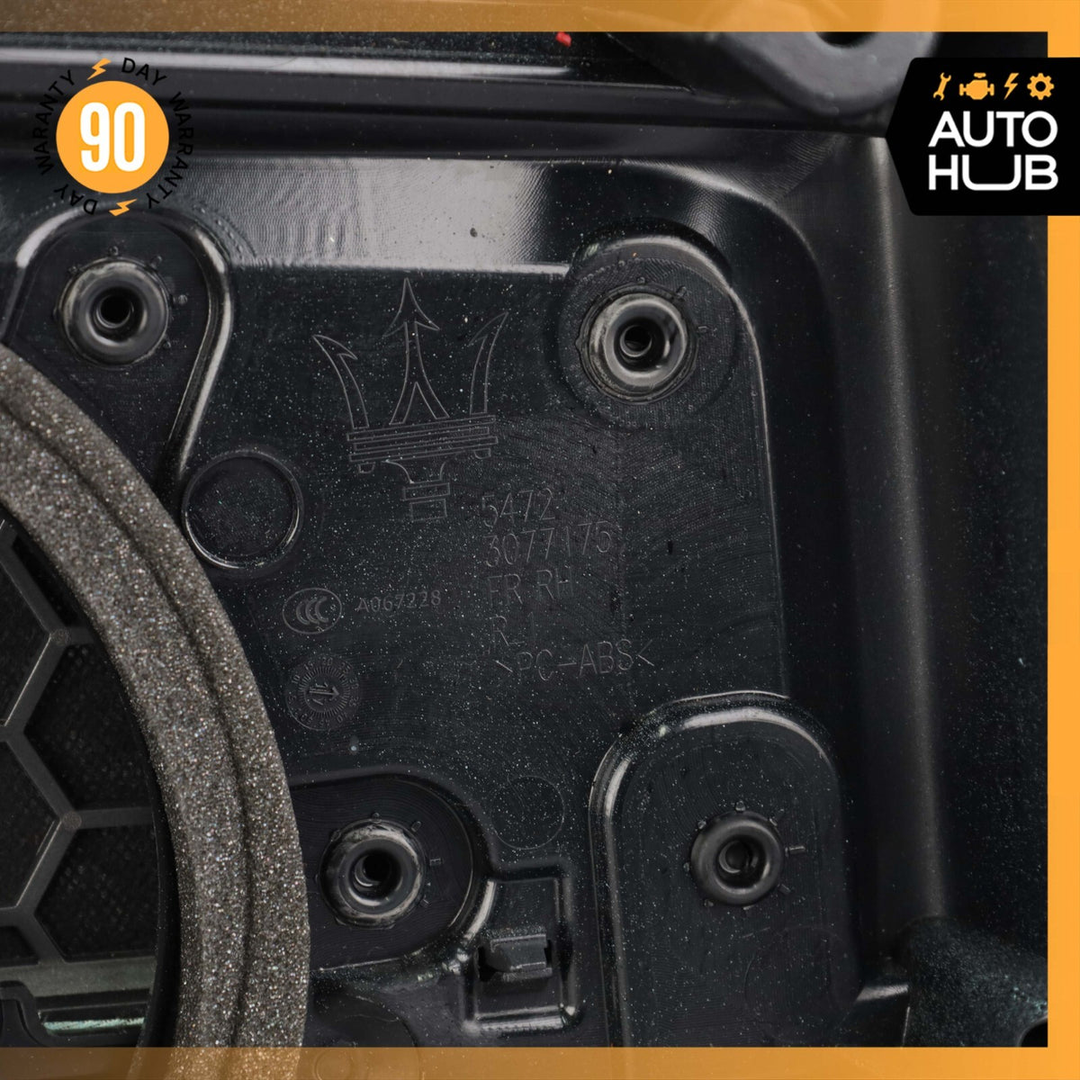 17-20 Maserati Levante M161 Interior Door Panel Front Right Side Black OEM 73k - photo 16