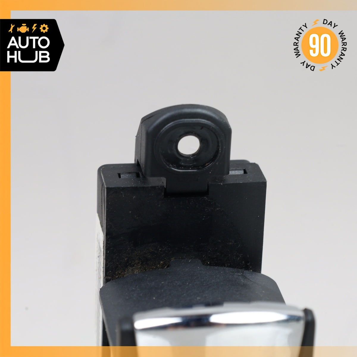 14-17 Maserati Quattroporte Electronic Parking Button Switch 6700150060 OEM - photo 3