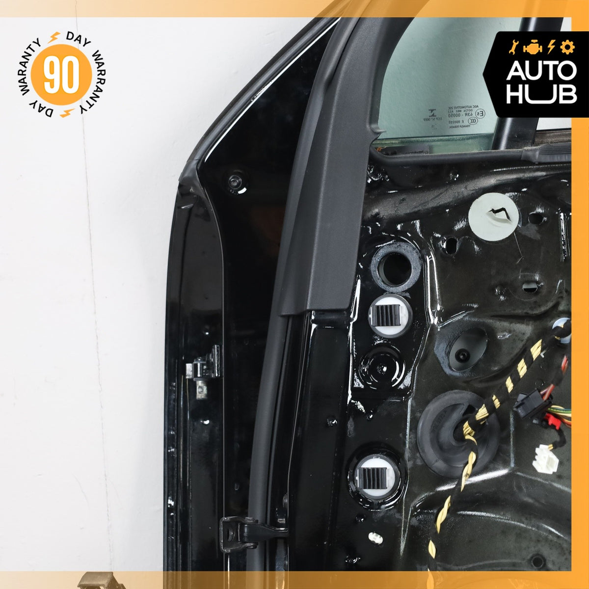 15-25 Porsche Macan 95B Front Right Passenger Side Door Shell Black OEM 74k - photo 20