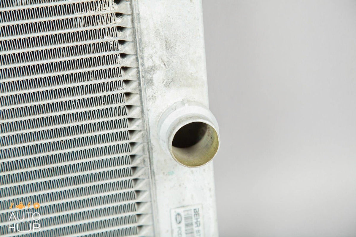 03-05 Land Range Rover L322 HSE 4.4 Engine Cooling Radiator PCC000850 OEM - photo 9