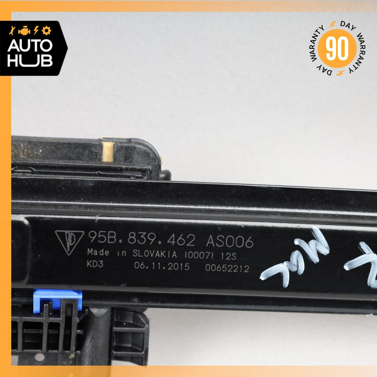 Porsche Macan 95B Rear Right Side Window Regulator Motor 95B839462 OEM 70k - photo 5