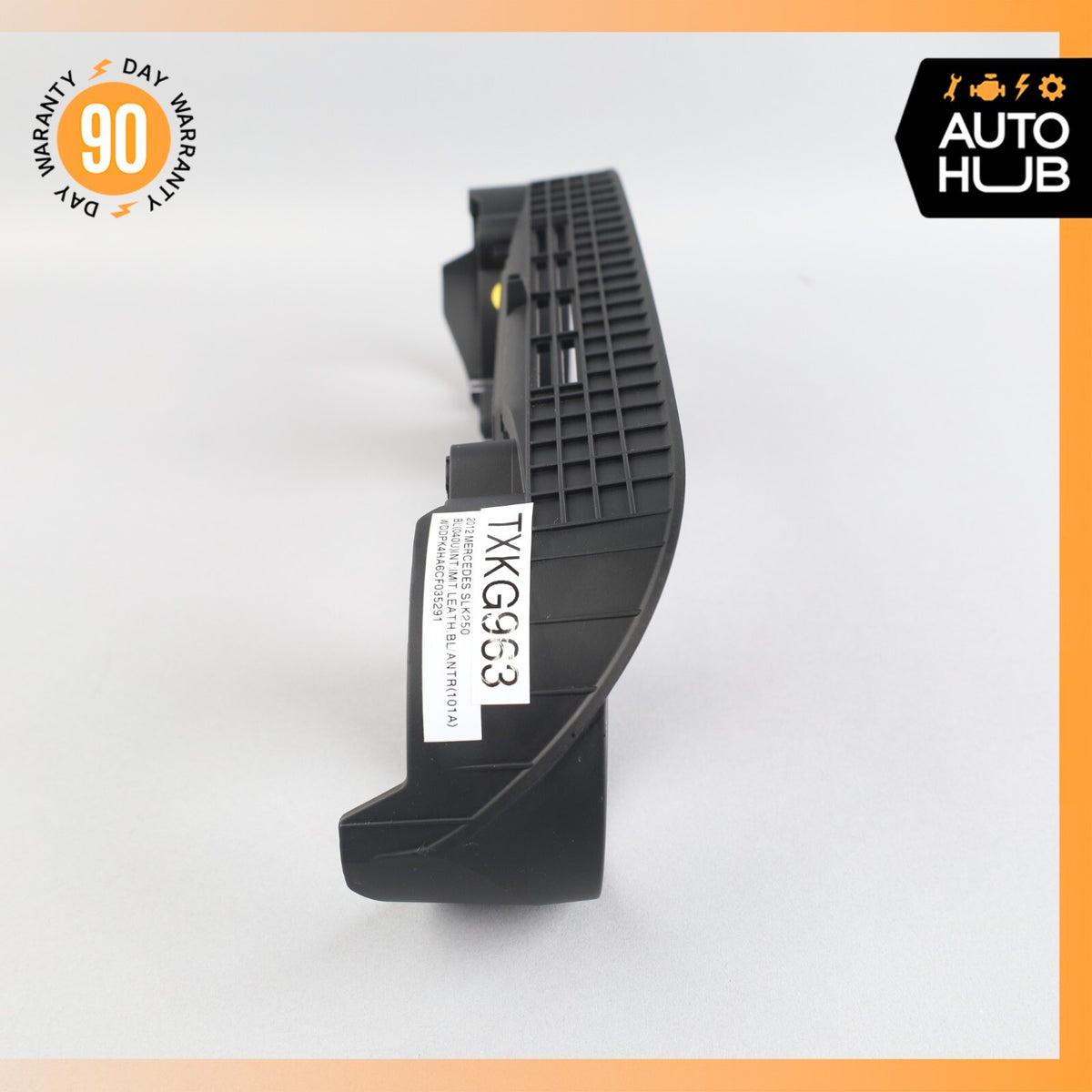 12-20 Mercedes R172 SLK250 SLC300 Front Dashboard A/C Air Vent Trim OEM 49k - photo 10