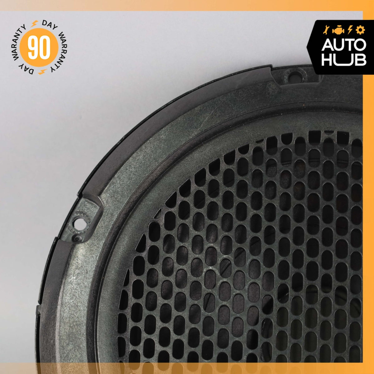 17-24 Maserati Levante M161 Rear Subwoofer Sub Woofer Speaker 670100017 OEM 35k - photo 3