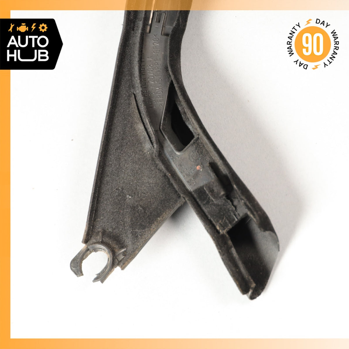 2012 Aston Martin Rapide Front Right Side Door Upper Seal Rubber OEM 11k - photo 11