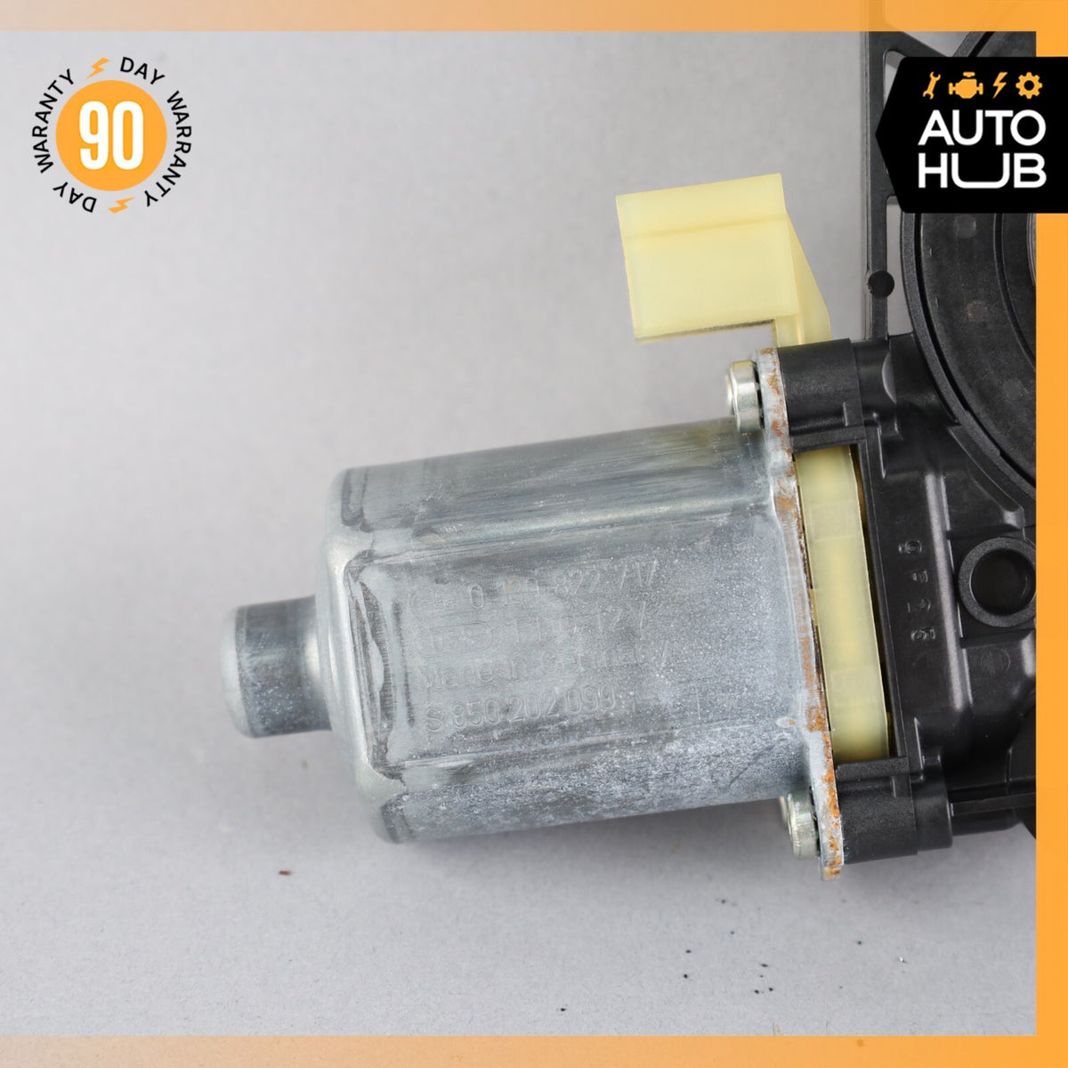 2015 Porsche Macan S 95B Front Left Driver Side Door Window Regulator Motor OEM - photo 7