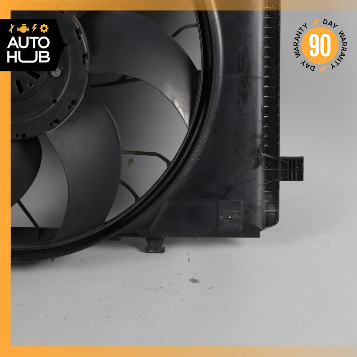 08-20 Mercedes W204 C300 E350 Engine Radiator Cooling Fan Motor Assembly OEM - photo 6