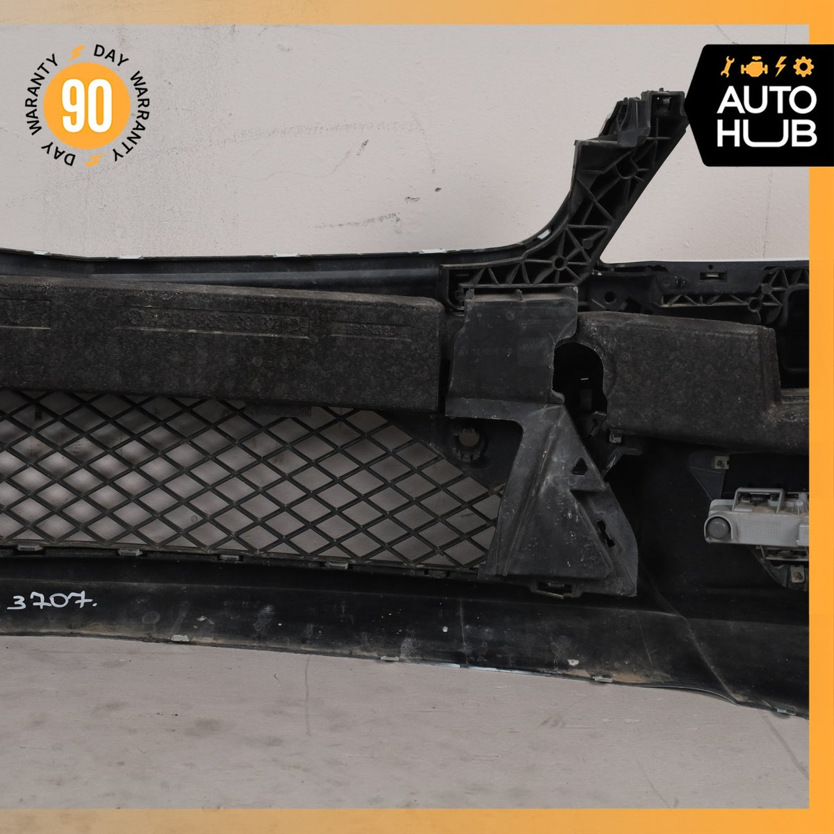 12-14 Mercedes W204 C250 C300 AMG Sport Front Bumper Cover Assembly White OEM - photo 19