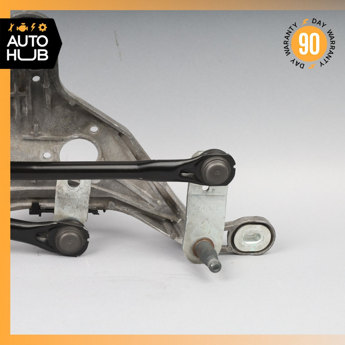 2014 Maserati Quattroporte SQ4 M156 Windshield Wiper Linkage Arm OEM 69k - photo 8