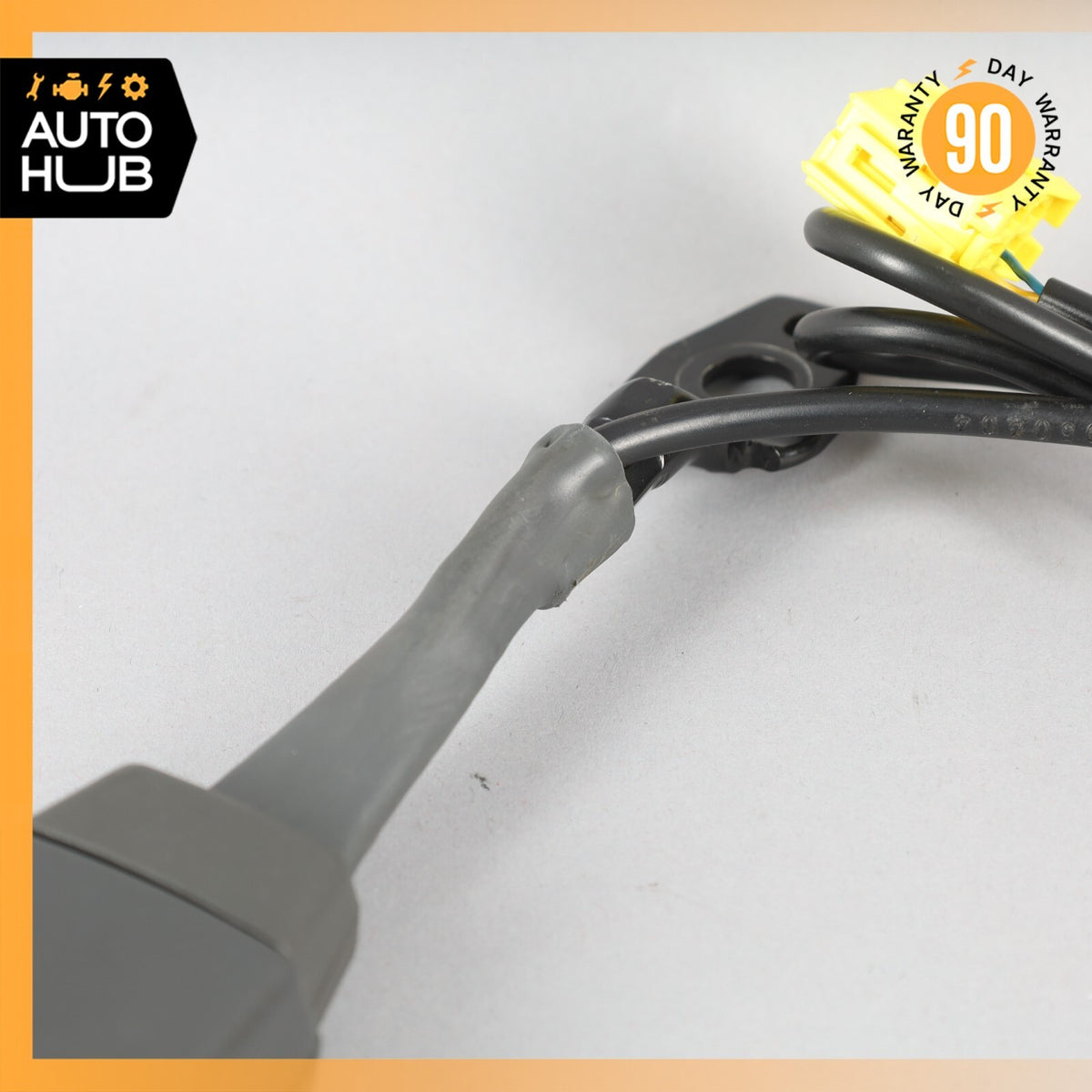 03-08 Mercedes R230 SL500 SL55 AMG SL550 Left or Right Seat Belt Buckle OEM - photo 3