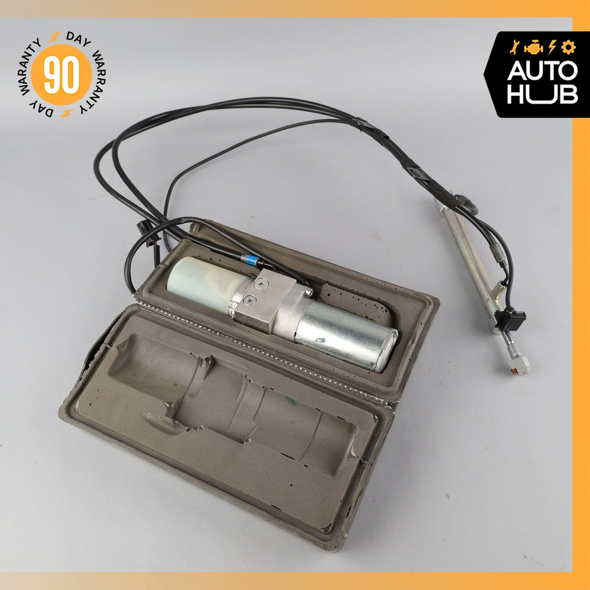 Mercedes W221 S550 Trunk Lid Locking Hydraulic Pull Down Pump w/ Foam Case OEM - photo 2