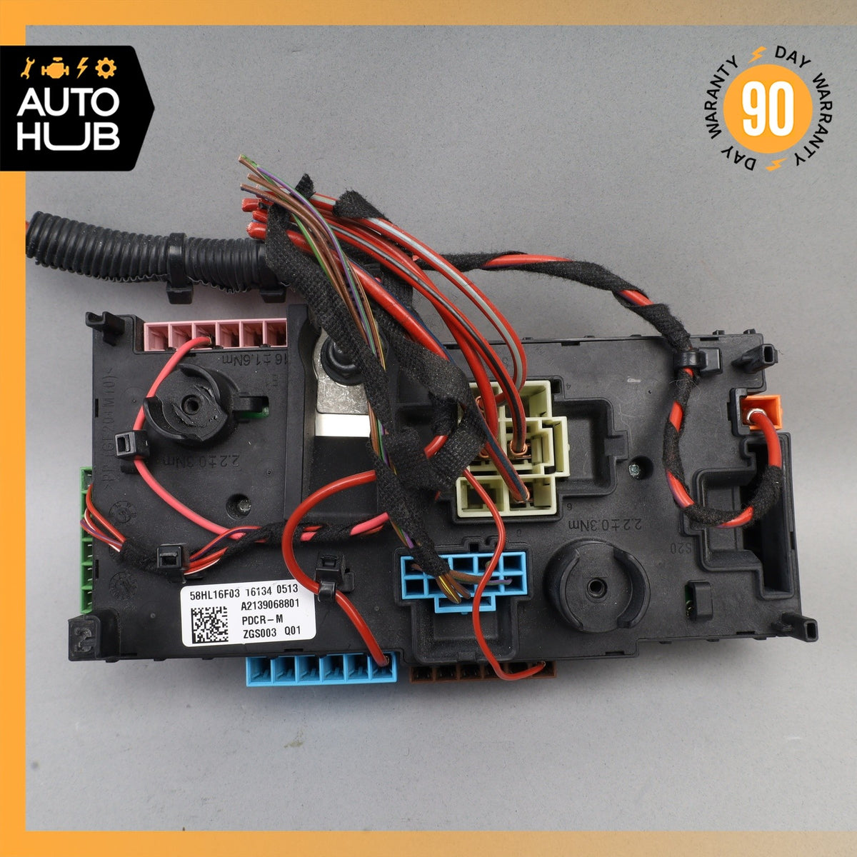 Mercedes W213 E300 Rear Trunk Fuse Box Relay 2139068801 OEM - photo 10