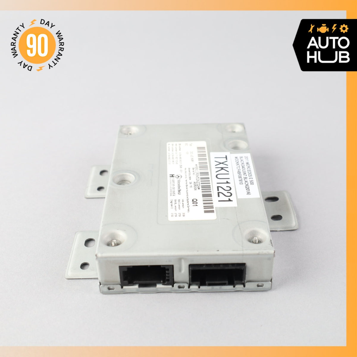 Mercedes W207 E550 S63 AMG SLK350 Communication Interface Module 2049009301 OEM - photo 2