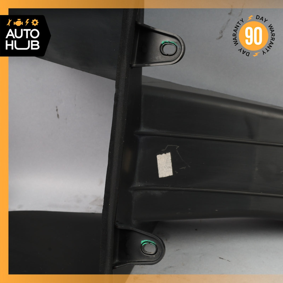 2014 Maserati Quattroporte Front Left Side Intercooler Duct Shroud 670002899 OEM - photo 8