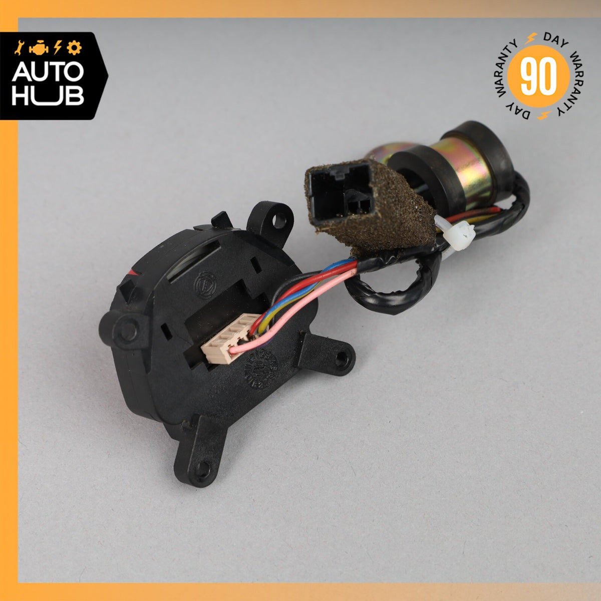 03-13 Maserati Quattroporte M139 Dashboard Emergency Hazard Switch Button OEM - photo 4