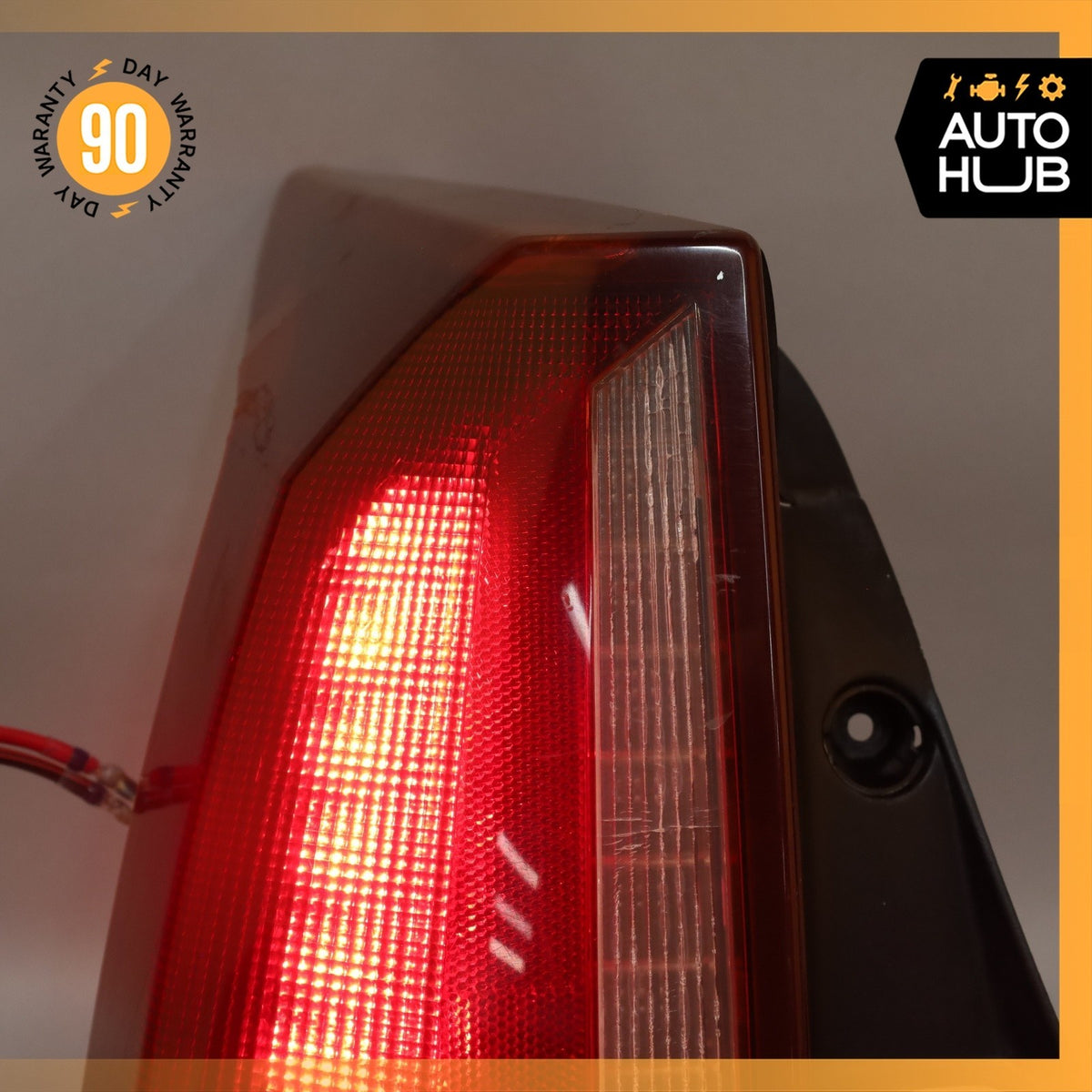 04-09 Cadillac XLR Tail Light Lamp Left Driver Side 10360930 OEM - photo 3