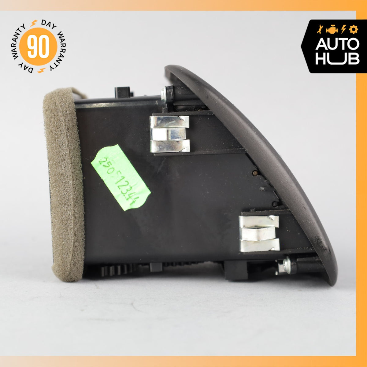 03-13 Maserati Quattroporte M139 Front Right or Left Console AC A/C Air Vent OEM - photo 2