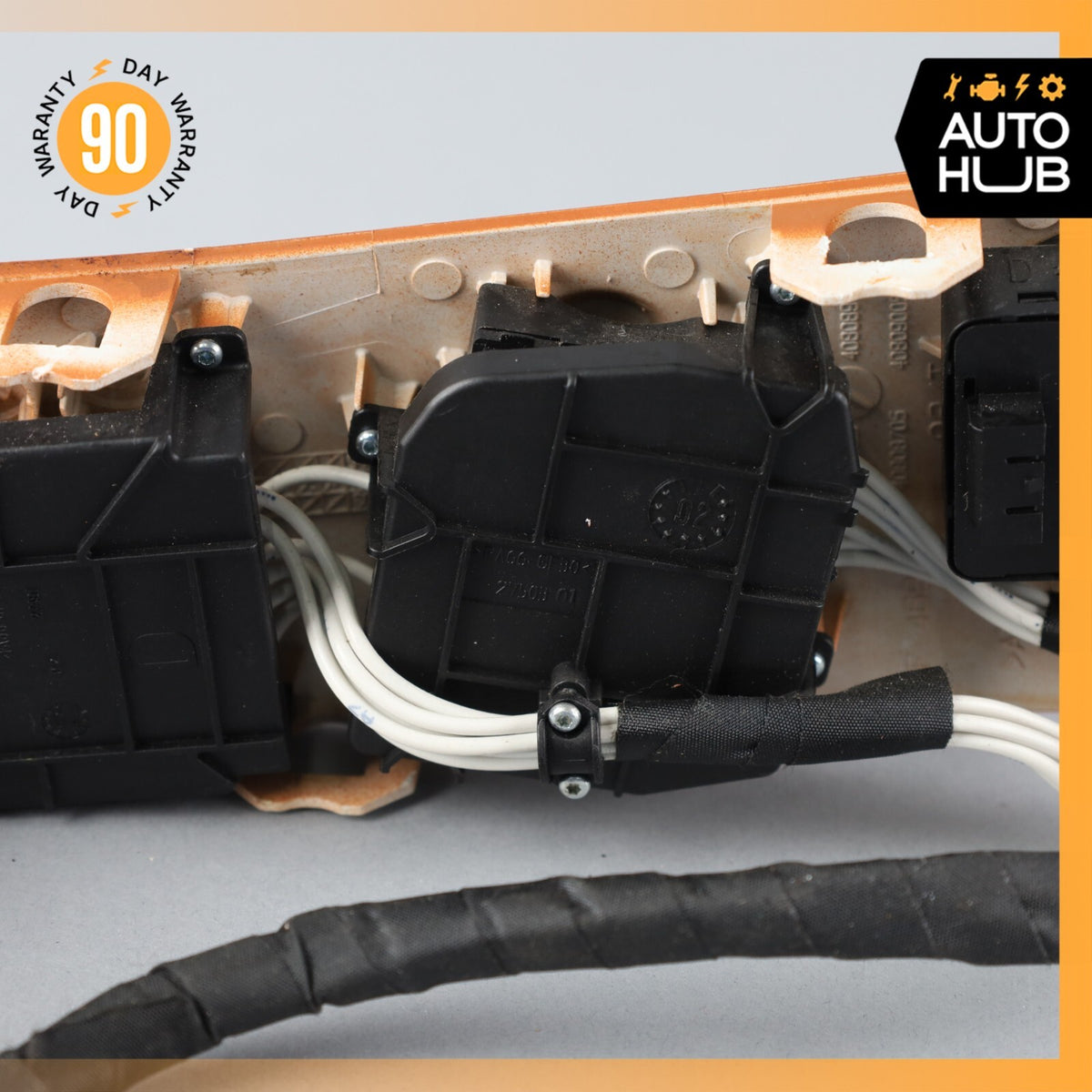 03-13 Maserati Quattroporte M139 Front Right Seat Control Switch OEM 29k - photo 9