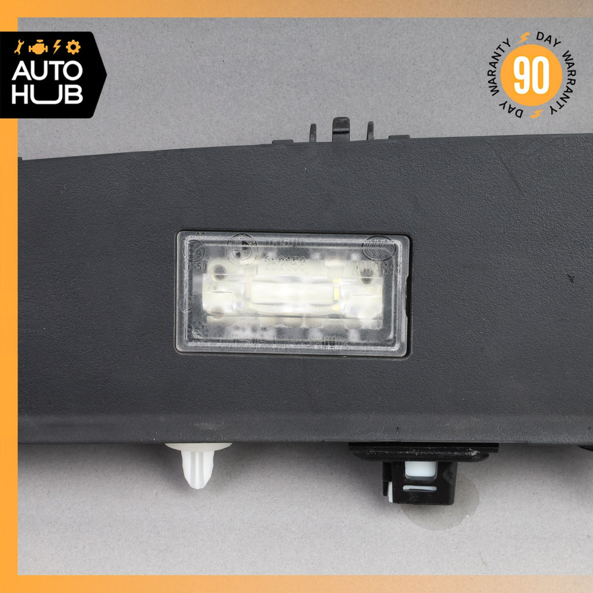 BMW G12 740Li Trunk Boot License Plate Light w/ Handle 7357105 OEM - photo 5