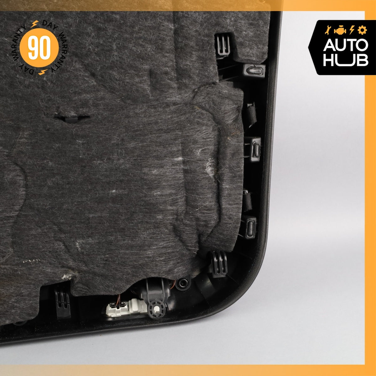 15-24 Porsche Macan 95B Front Left Driver Side Interior Door Panel Suede OEM 46k - photo 19