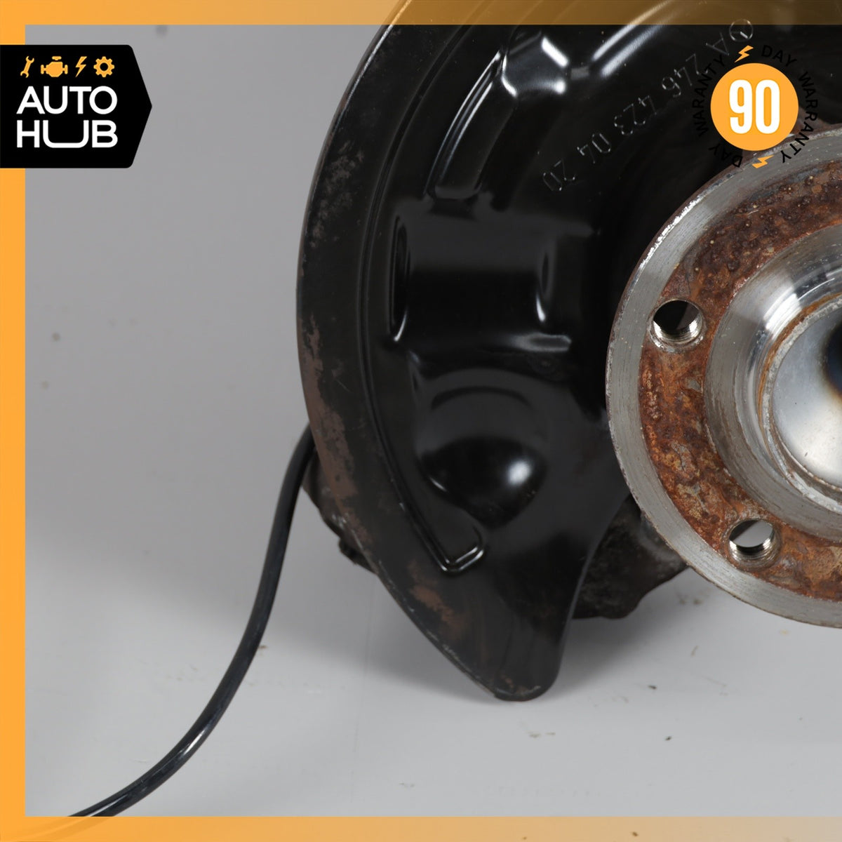 Mercedes W242 B250e Front Left Side Spindle Knuckle Hub OEM - photo 3