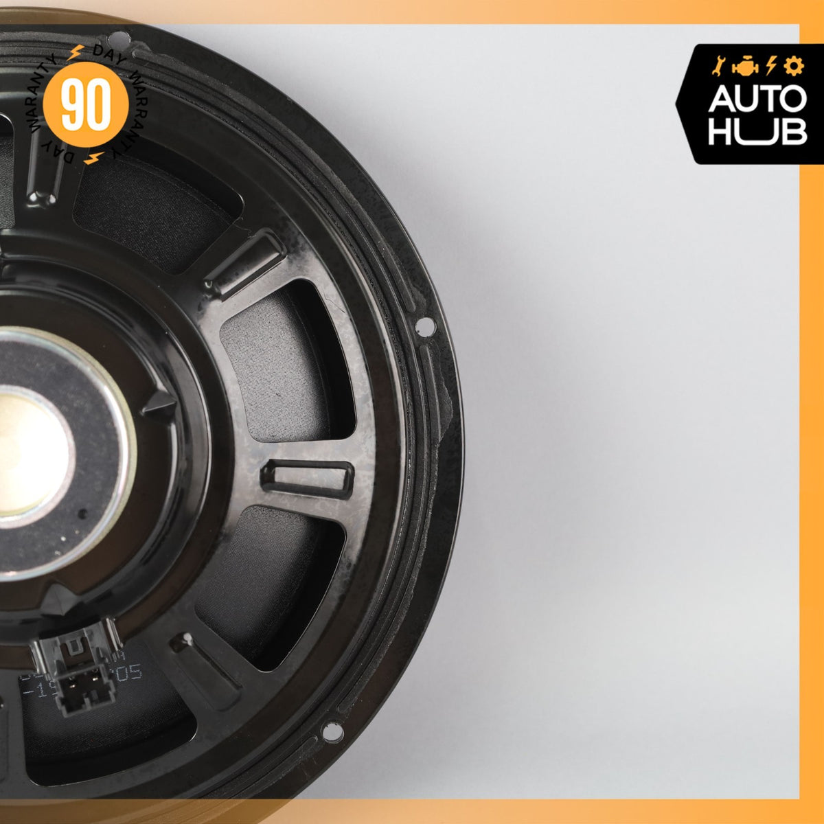 17-24 Maserati Levante M161 Rear Subwoofer Sub Woofer Speaker 670100017 OEM 35k - photo 10