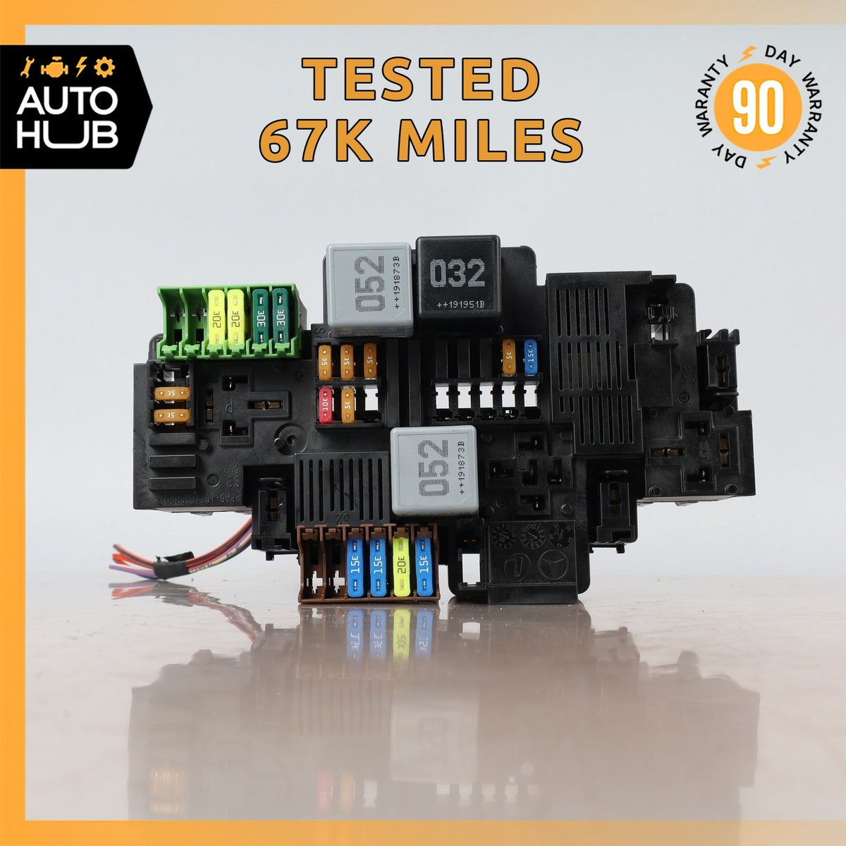 17-23 Mercedes W205 C300 E300 GLC300 Front Engine Fuse Box Relay OEM - photo 1