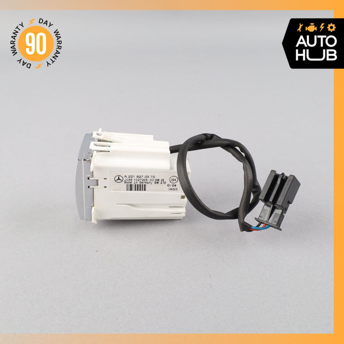 07-14 Mercedes W221 S550 S400 CL550 Center Dash Vent Clock 2218270370 OEM - photo 2