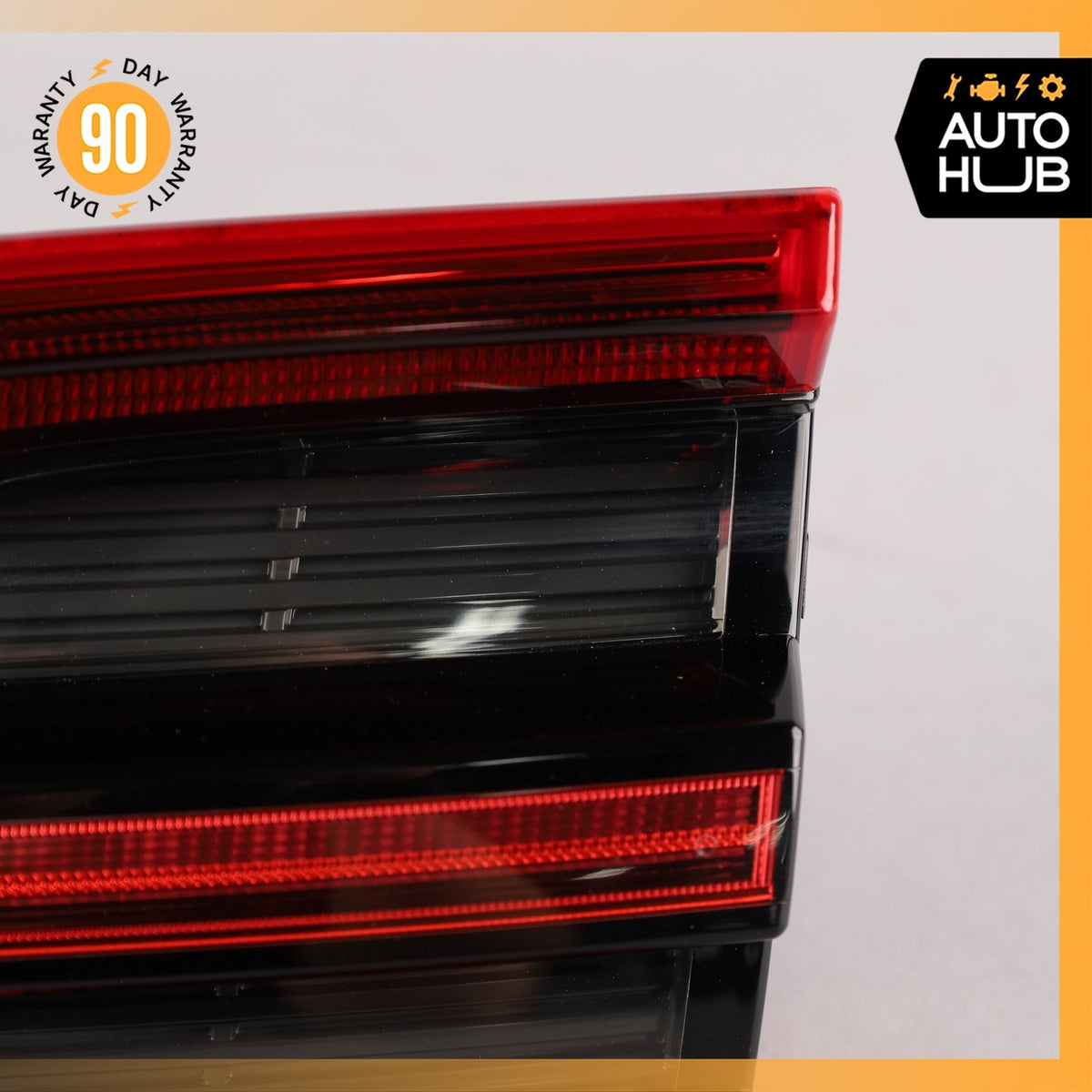 15-18 Porsche Macan 95B Rear Right Passenger Side Inner Tail Light Lamp OEM 74k - photo 3