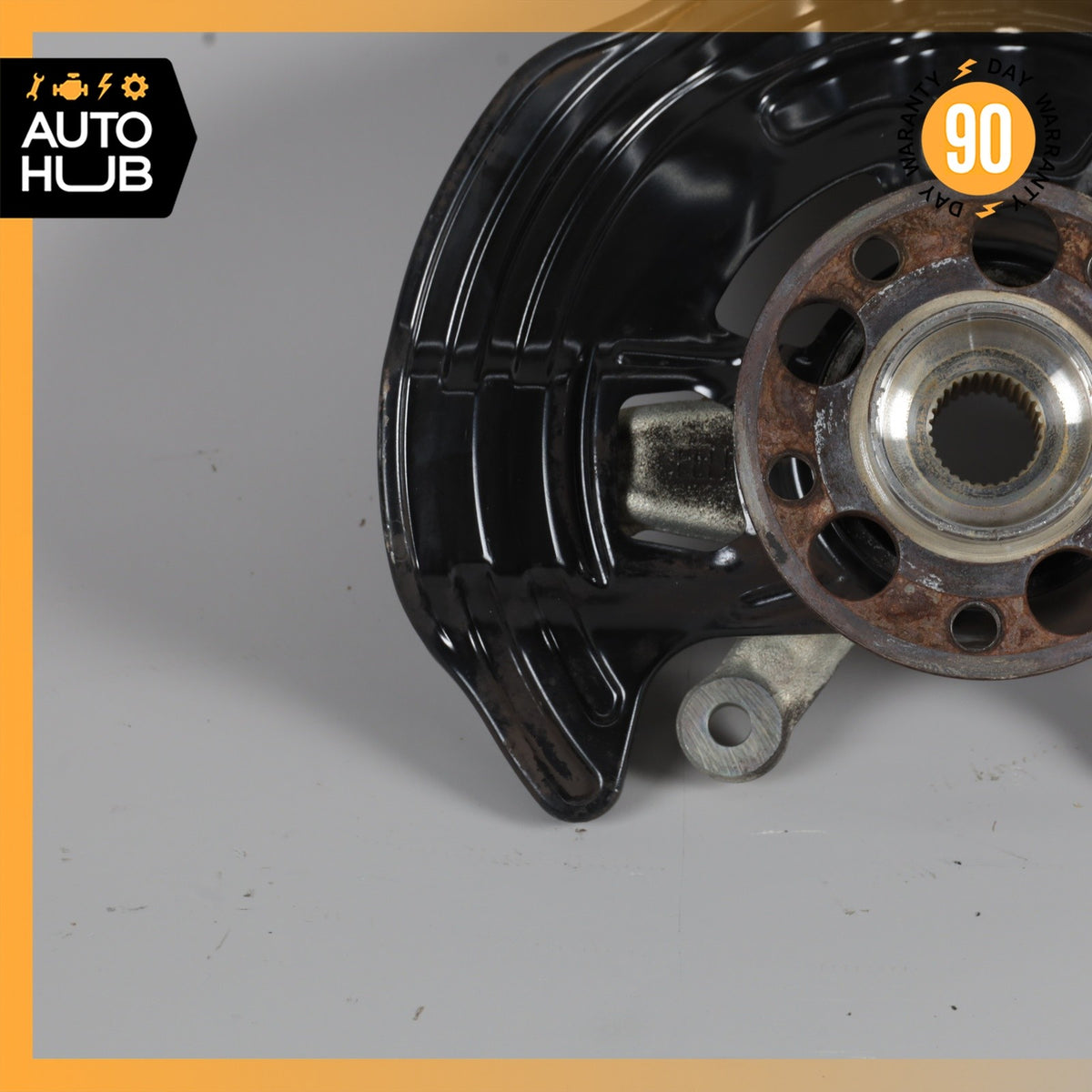 Mercedes W242 B250e Front Right Side Spindle Knuckle Hub OEM - photo 3