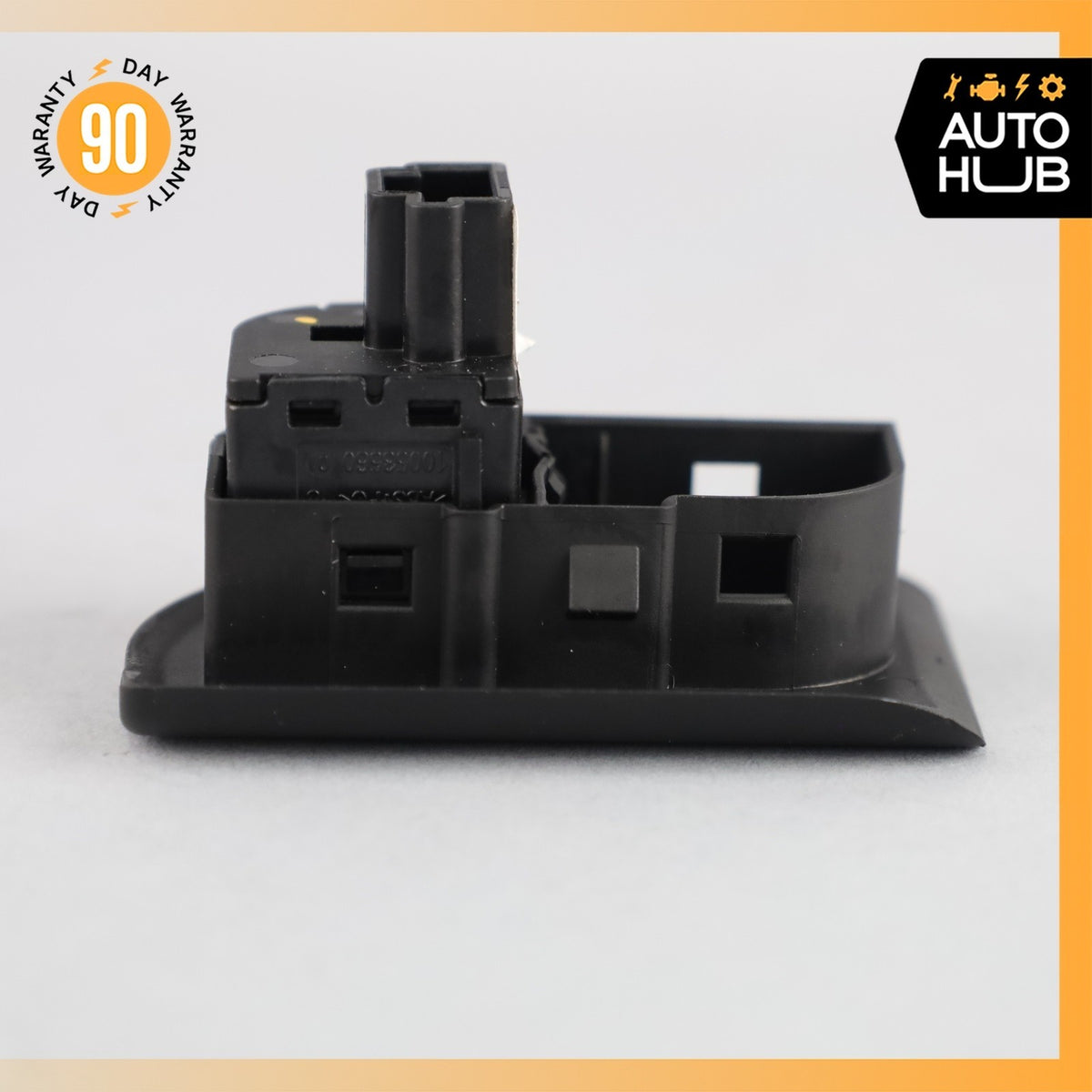 Maserati Quattroporte M156 Trunk Lid Release Boot Button 675000027 OEM - photo 6