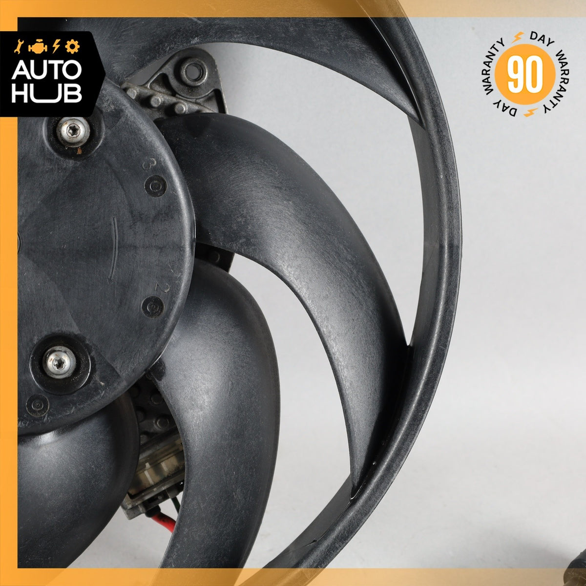 14-21 BMW i3 I01 Hybrid Radiator Cooling Fan Motor 8641949 OEM 88k - photo 8