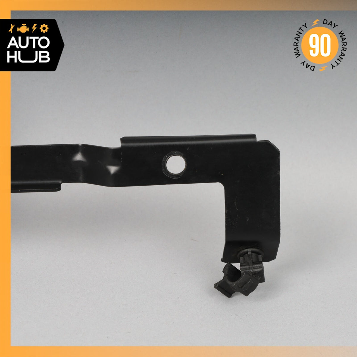 2005 Maserati Quattroporte M139 Engine Motor Left Side Brake Vacuum Line Bracket - photo 7