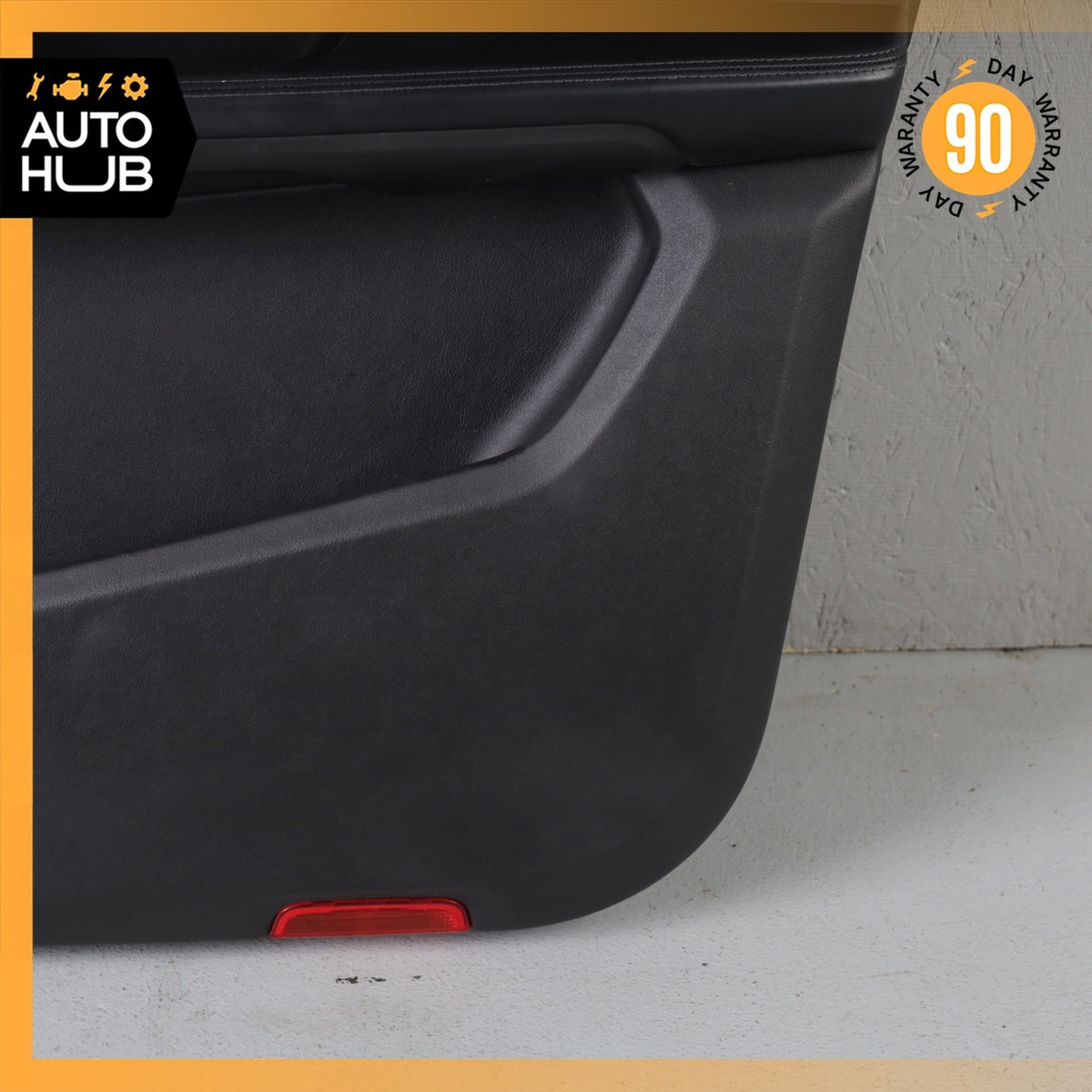 15-24 Porsche Macan 95B Front Right Side Interior Door Panel Leather OEM 44k - photo 7